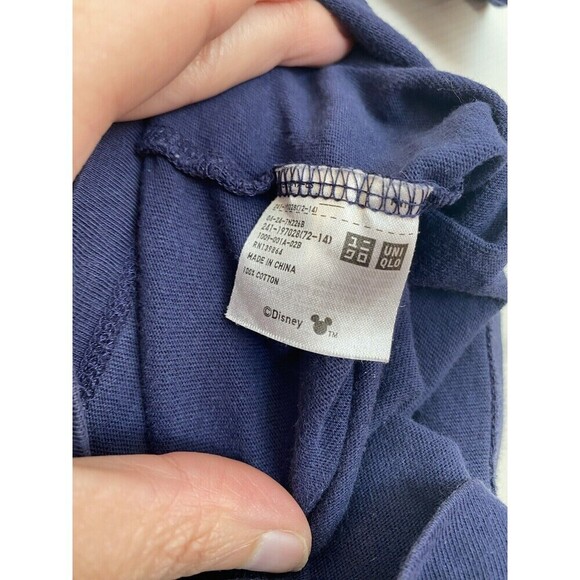 Disney Uniqlo Minnie Mouse Loves Short Sleeve Cropped Graphic Tee Size Small - Picture 5 of 6